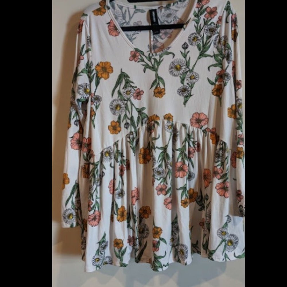 A&D Floral Top